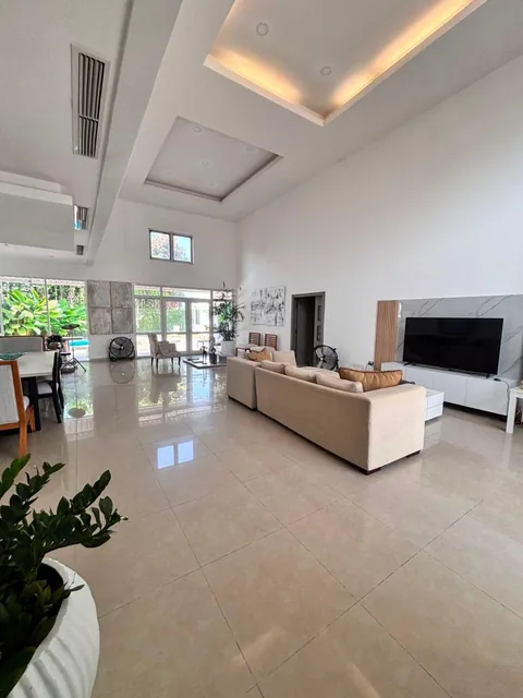 7624. Urb. Cortijo - Samborondon, Vendo Casa 1 Planta 4Dorm. $680.000. Guayas — imagen 2