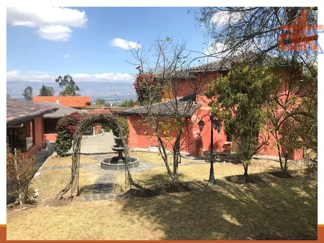 Propiedad de 3 Casas + Áreas Sociales en Conocoto – 2.500 m² — imagen 3