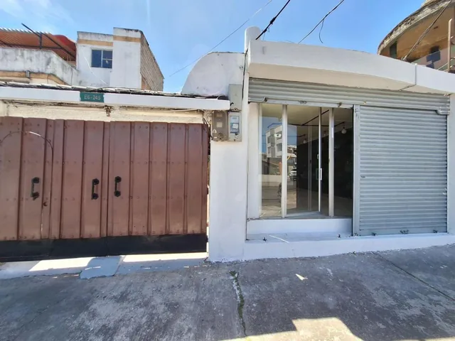 Casa - La Kennedy — imagen 2