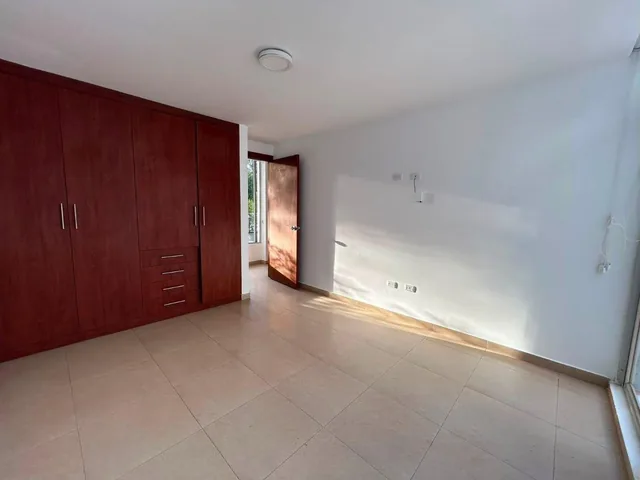 Departamento en Venta – Cumbayá Dos Dorm. con 138 m de Terraza — imagen 4