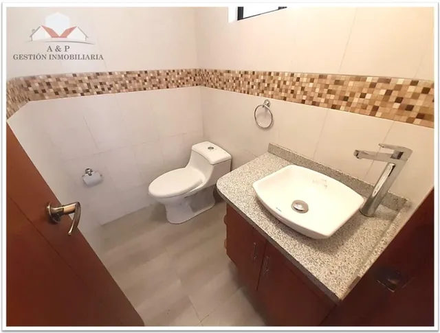 En Venta Casa de 2 Pisos en Conjunto Privado – Sector Conocoto (Princesa Toa), Valle de Los Chillos — imagen 2