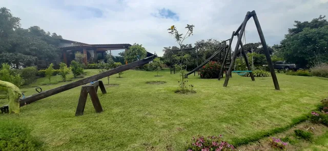 Terreno Venta Tumbaco con Casa Estilo Rustico Sector Residencial — imagen 3