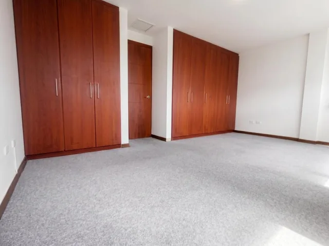 Monteserrin Vendo Suite 60 m² — imagen 5