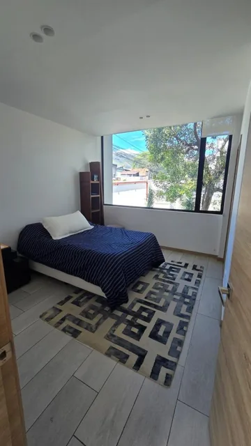 Linda Casa de Estilo Moderno Ideal Para Familias Jovenes — imagen 4
