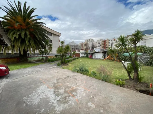 Venta Terreno 700 m² Quito Tenis La Brasil — imagen 2