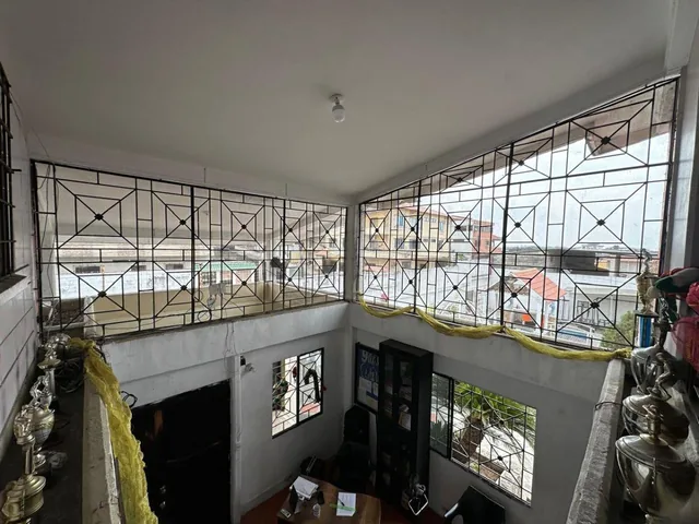 Casa Comercial en Venta / Av Las Aguas, Guayas — imagen 4