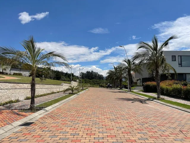 Terreno (S) de Venta, Tumbaco, Sector La Cerámica, 1100 m² — imagen 2