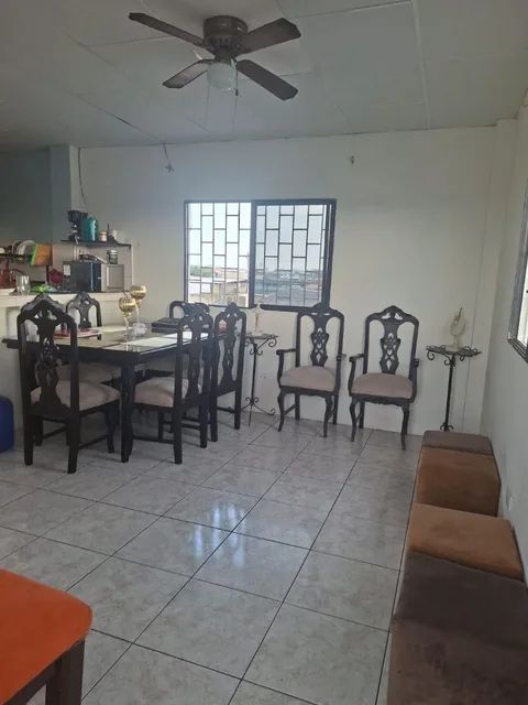 Casa Rentera en Venta | Cdla. Guayacanes | 4 Unidades de Vivienda | Garaje (Wy), Guayas — imagen 2