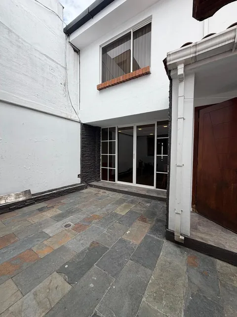 Venta Casa Independiente Remodelada, 3 Dorm., Norte de Quito, San Pedro Claver — imagen 3