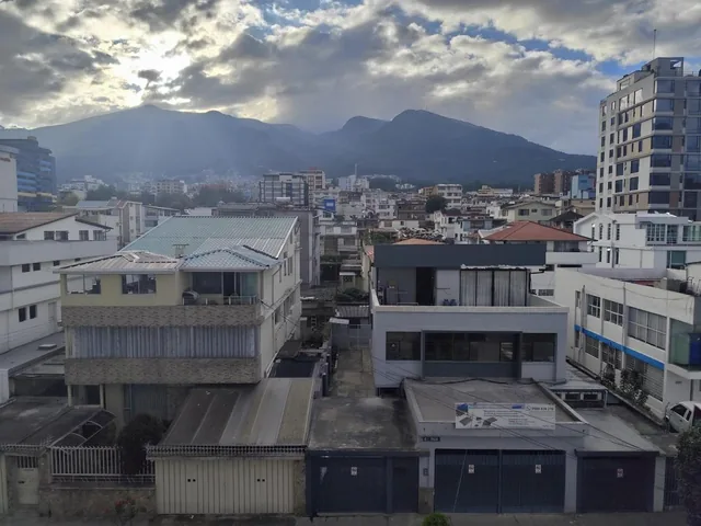 Casa en Venta Sector El Jardín, Ideal Para Proyecto Inmobiliario o Centro Médico — imagen 2