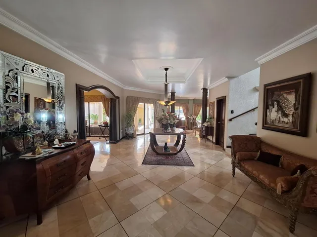 Casa en Venta de 4 Dorm. con Piscina y Vista Al Lago en Urb. El Río, Vía Samborondón, Guayas — imagen 4