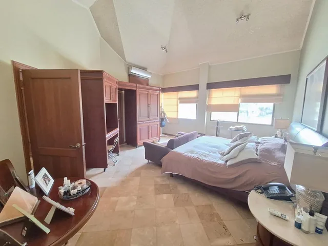 Casa en Venta de 4 Dorm. con Piscina y Vista Al Lago en Urb. El Río, Vía Samborondón, Guayas — imagen 2
