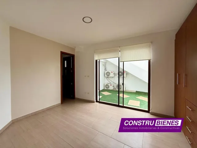 Casa Semiamoblada en Urb. Ciudad del Mar, Manta, Manabí — imagen 2