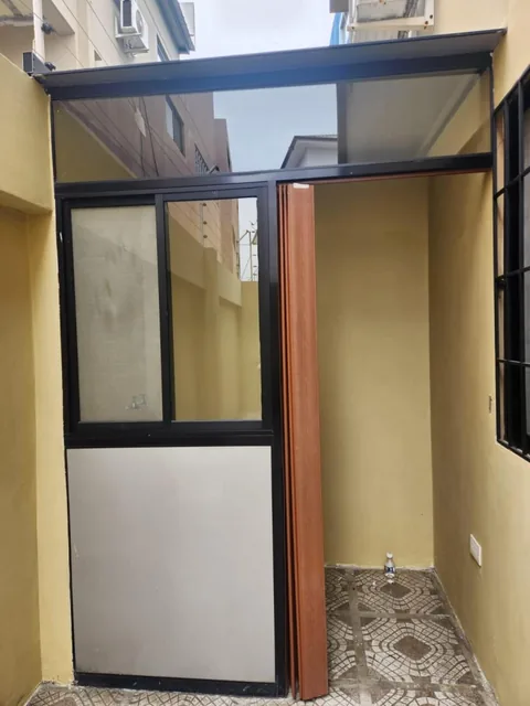 Venta Departamento Planta Baja - 2 Dorm - Kennedy Norte - Seguridad - Garaje (W. L), Guayas — imagen 2