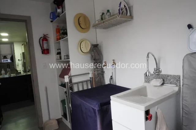 Casa Esquinera en Mirasierra Cerca de Innova Schools |3 Dorm., Patio, Terraza y Seguridad 24/7 — imagen 3