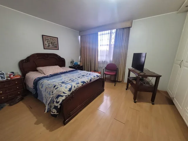 Venta Departamento 12 de Octubre y Coruña, Area 159 m, Vista, 1 Parqueadero — imagen 3