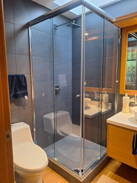 Casa de 238 m² con 3 Habitaciones en Venta en Cumbayá — imagen 3