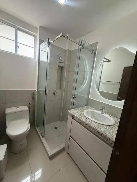 Terranostra Via a La Costa: en Venta Moderna Casa con Acabados Mejorados de 3 Habitaciones, Guayas — imagen 2