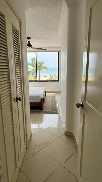 Departamento Al Pie del Mar en Chipipe, Salinas — imagen 4