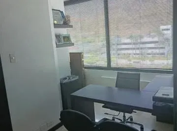 Oficina Ejecutiva 223 m² Amoblada, Lista Para Ocupar con Parqueo, Guayas — imagen 5
