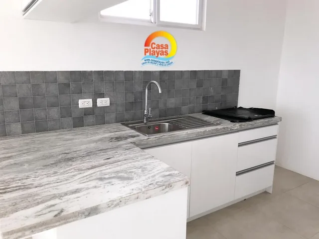 Departamento Frente Al Mar de Venta en Playas, Punta Mar, Ocean Club, Guayas — imagen 4