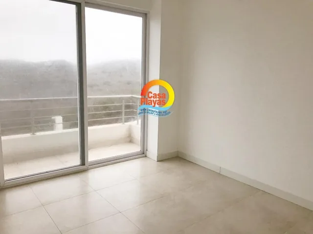Departamento Frente Al Mar de Venta en Playas, Punta Mar, Ocean Club, Guayas — imagen 2
