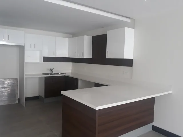 Bonito Departamento 3 Dorm. en La González Suárez — imagen 3