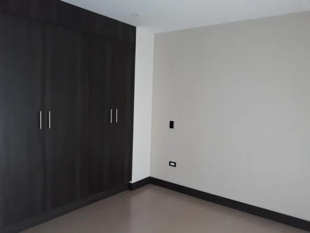 Bonito Departamento 3 Dorm. en La González Suárez — imagen 2
