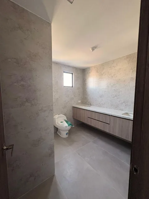 Se Vende Casa de Estreno en Ciudad Celeste Diseño Moderno, Guayas — imagen 3