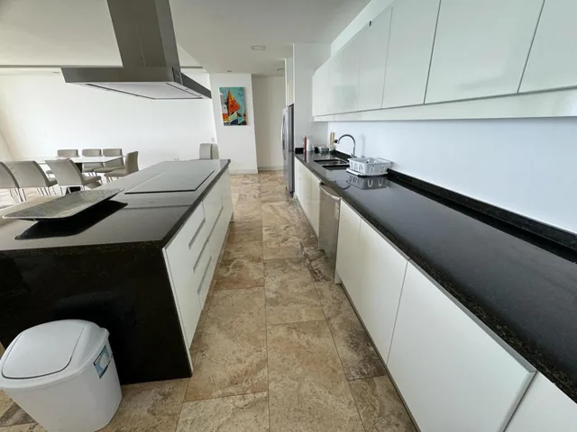 Departamento de 4 Dorm. en Alquiler en El Edificio Oceania, Manabí — imagen 2
