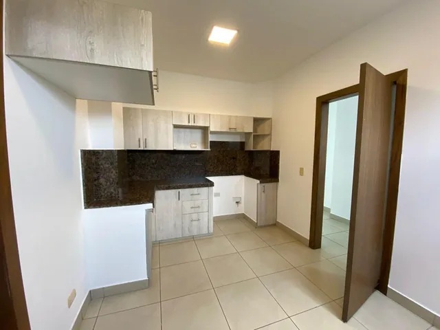 Venta de Departamento con Terraza, Conjunto Privado Kennedy Norte, Guayas — imagen 2