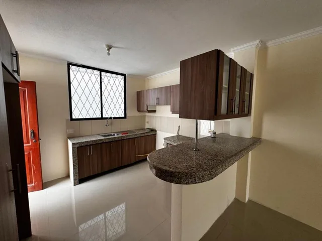 Casa de Venta en Manta Zona Norte Dentro Urbaniza Gr, Manabí — imagen 4