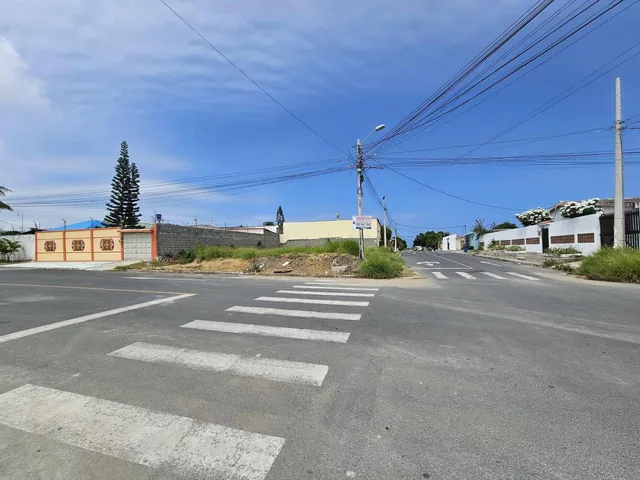 En Venta Terreno Esquinero – Cerca de La Playa - I. Alarcón — imagen 2