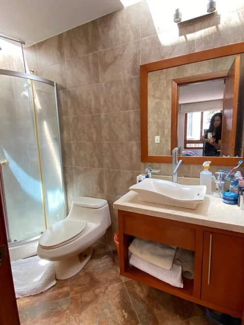 Casa de Venta Frente Al Rancho San Francisco. Diseño Londoño, Doble Altura — imagen 2