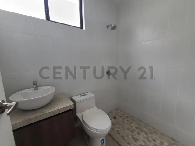 Venta Casa Moderna de Estreno en Urb. La Costa Samborondón, Guayas — imagen 3