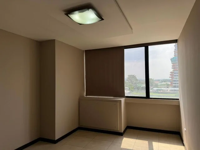Departamento en Venta con Vista Lateral Al Rio en Torre Bellini, Guayas — imagen 5
