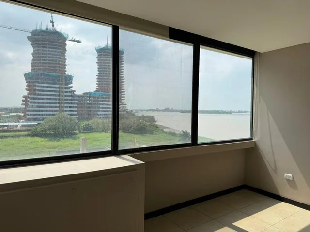 Departamento en Venta con Vista Lateral Al Rio en Torre Bellini, Guayas — imagen 2