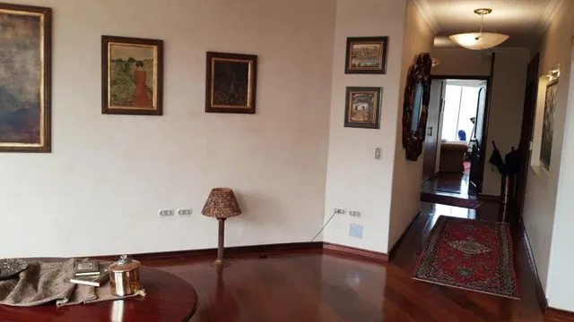 Av Orellana y Av 12 de Octubre, Vendo Apartamento 200 m², 2 Dorm. Grandes, 2 Garages — imagen 5