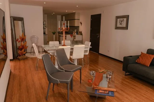 Vendo de Oportunidad Hermoso Departamento De. 2d Quito Tenis — imagen 5