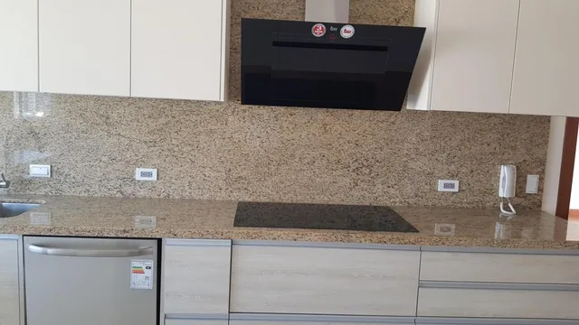 González Suárez, Vendo Hermoso Apartamento. 260 m², 3 Dormit, 3 Garajes. Bodega, Acabaos de Lujo — imagen 2
