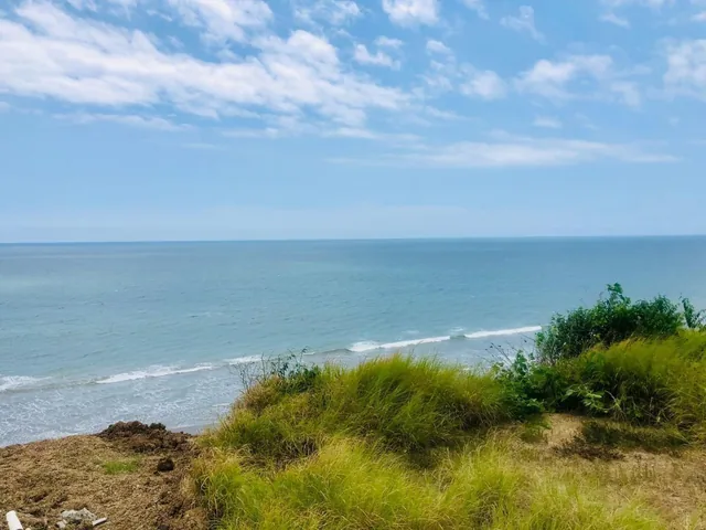 Terreno Primera Línea de Mar Para Edificio Ciudad del Mar, Manabí — imagen 3