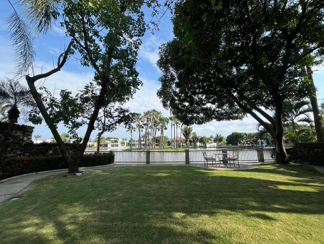 Casa en Urb. Laguna Dorada - Vía Samborondon Km 1.5, Guayas — imagen 4