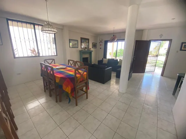 Casa Al Pie del Mar en Venta, Playas Villamil - Km 7.5, Guayas — imagen 5