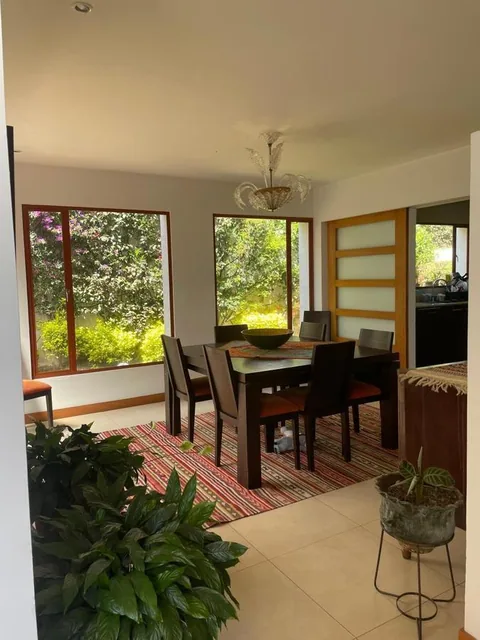 Vendo Excelente Casa Cumbaya — imagen 5