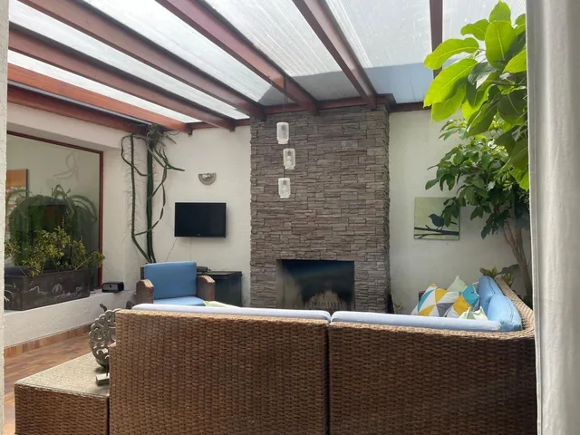 Vendo Excelente Casa Cumbaya — imagen 3