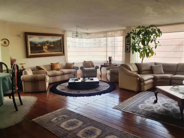 Oportunidad Venta de Amplio Pent - House 427 m² en Quito Cochapata — imagen 3
