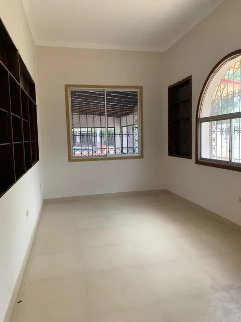 Oportunidad - Se Vende Casa Esquinera en Centenario Sur - 690 m² Terreno, Guayas — imagen 2