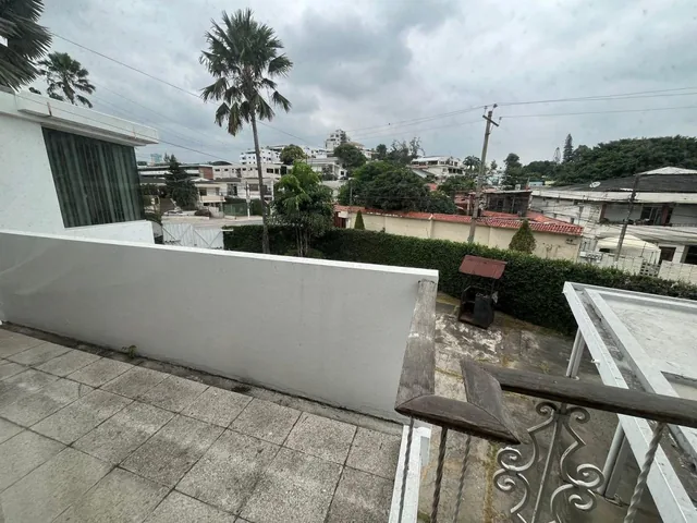 Vendo Casa en La Ciudadela Los Ceibos Guayaquil, Guayas — imagen 2