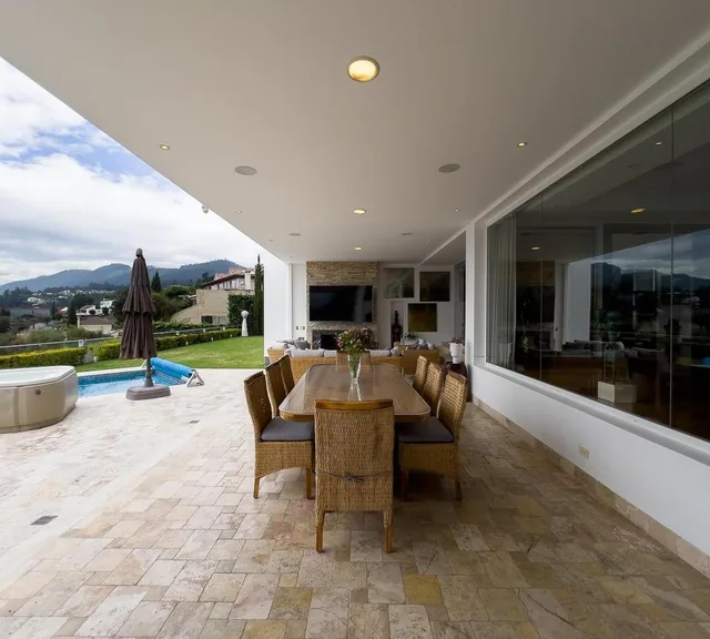 Casa de Lujo con 5 Habitaciones en Venta en Cumbayá — imagen 5