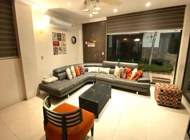 Se Vende Casa en Samborondo - Vista Sol, Guayas — imagen 2